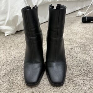 Elegant Black Women's Ankle Boots with tortoise shell heel